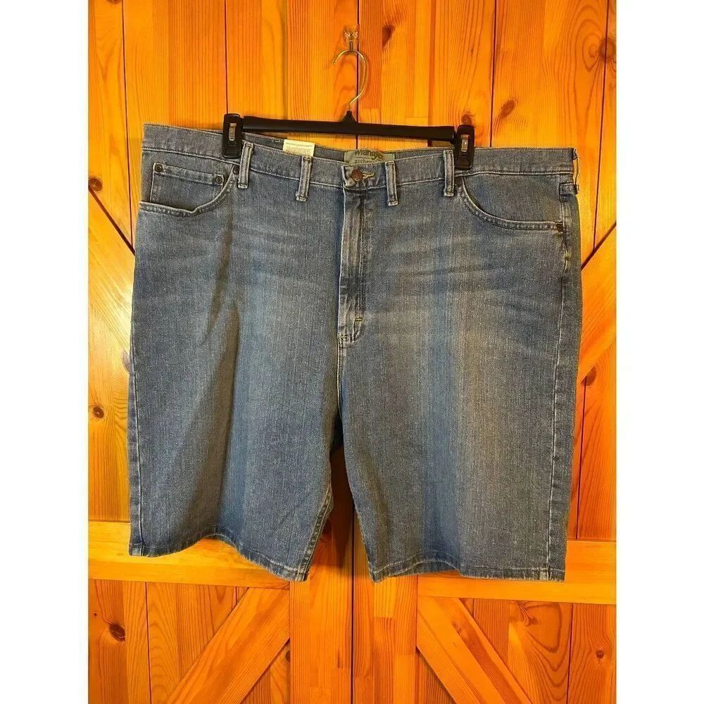 Wrangler Authentic Mens Medium Wash Five Pocket Jean Shorts NWT Size 46 (5143)